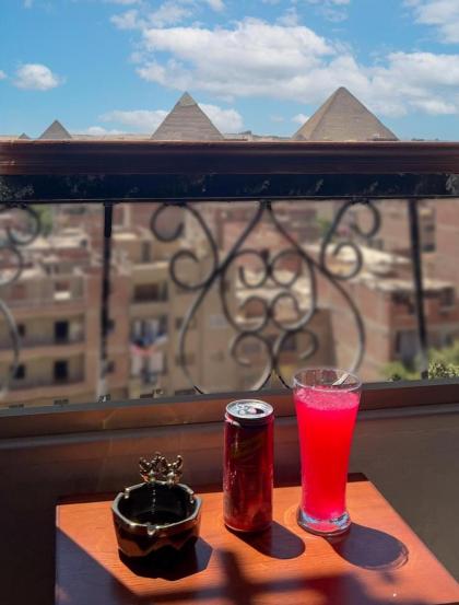 Key Pyramids Apartment - image 2