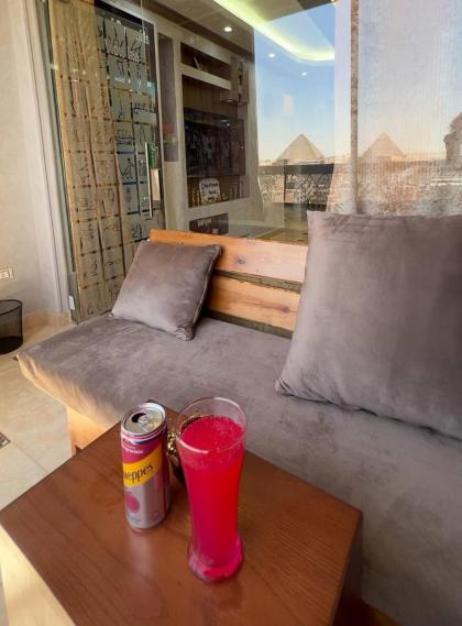 Key Pyramids Apartment - image 4