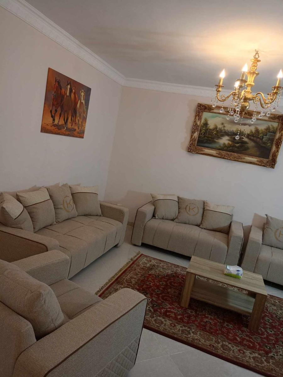Zahraa Plaza furnished apartment 200 m - image 2