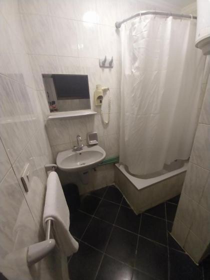 New Garden Palace Hotel - image 11