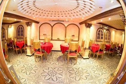 New Garden Palace Hotel - image 14