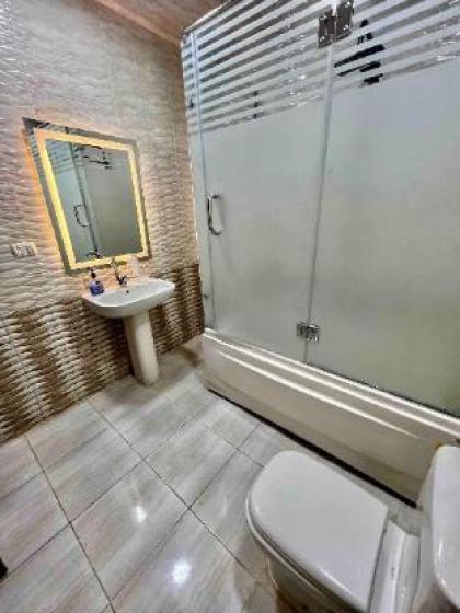 Central-Stylish/unique 2BR Apt+Patio in Madinty - image 4
