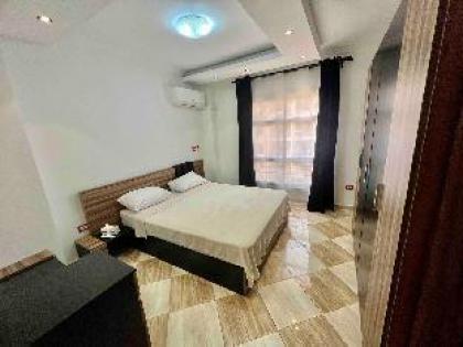 Central-Stylish/unique 2BR Apt+Patio in Madinty - image 7