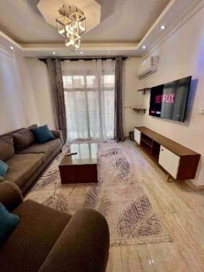 Central-Stylish/unique 2BR Apt+Patio in Madinty - image 8