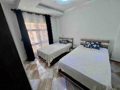 Central-Stylish/unique 2BR Apt+Patio in Madinty - image 9