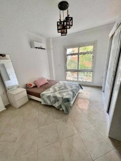 Stylish 2-Bedroom Apartment in Madinaty Compound - image 8