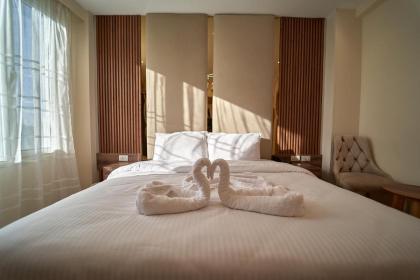 The Palace Pyramids Hotel - image 7