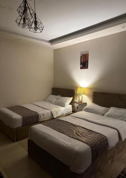 Hur Pyramids land inn - image 11