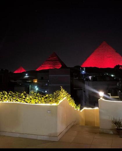 Hur Pyramids land inn - image 16