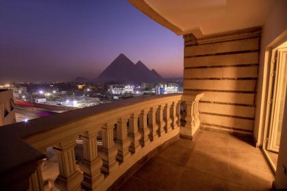 Blue Pyramids Eyes Hotel - image 8