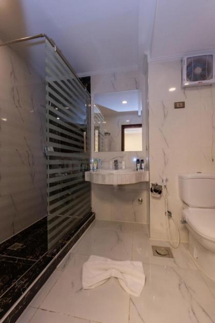 Ramage Hotel & Resort - image 8