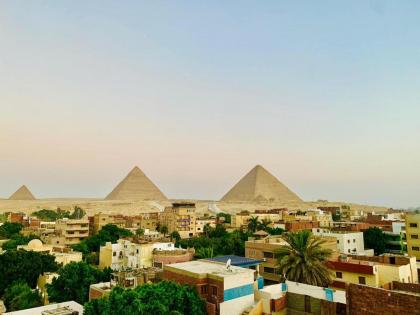 Eyad Pyramids view