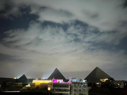 desert pyramids view inn - image 20
