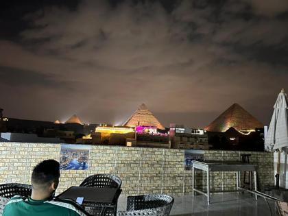 desert pyramids view inn - image 24