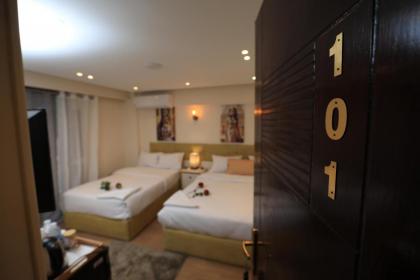 Pyramids Heart Hotel - image 24