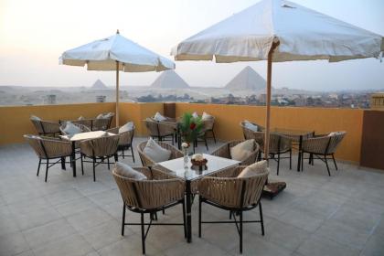 Pyramids Heart Hotel - image 30
