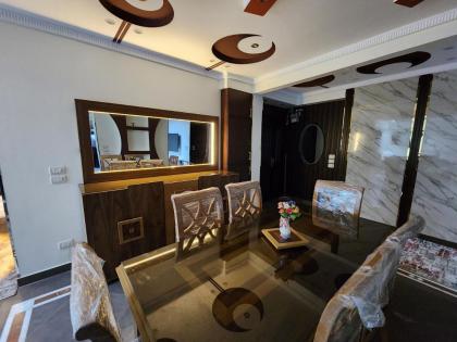 شقة فاخرة وفيو خرافى فى maadi - image 28