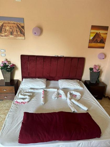King Farouk Pyramids Hotel - image 3