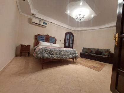 Chez l'ami hotel - image 6