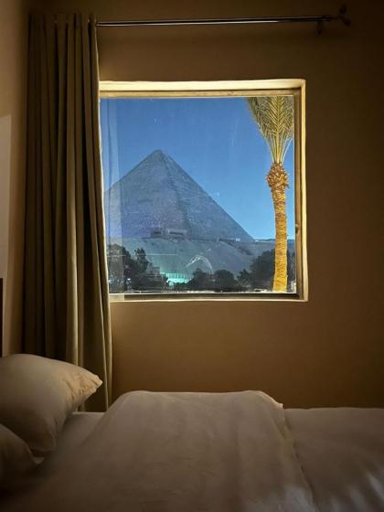 Glamour Pyramids Hotel - image 2