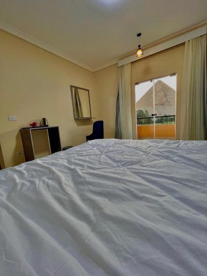 Glamour Pyramids Hotel - image 21