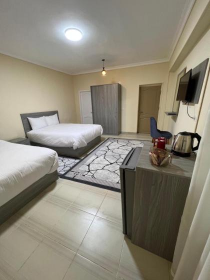 Glamour Pyramids Hotel - image 7