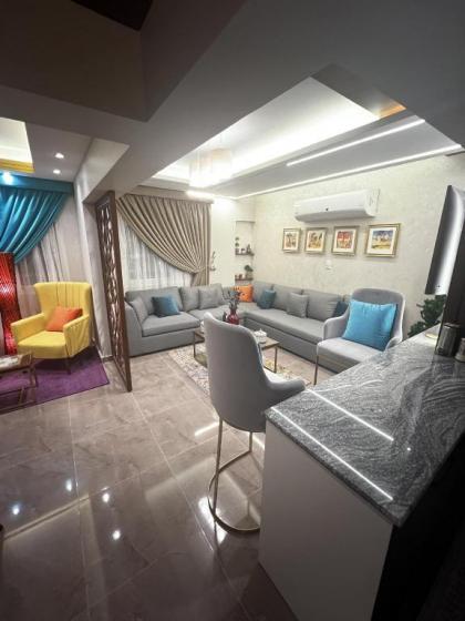 private luxury flat with garden - image 20