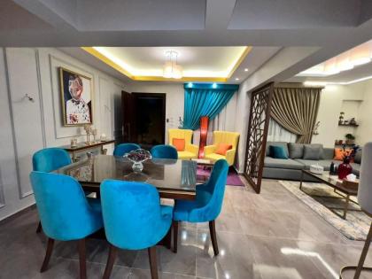 private luxury flat with garden - image 9