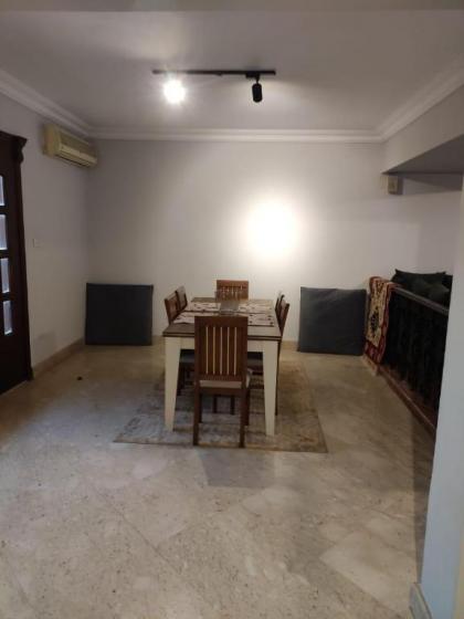 Orange apartment  - image 4