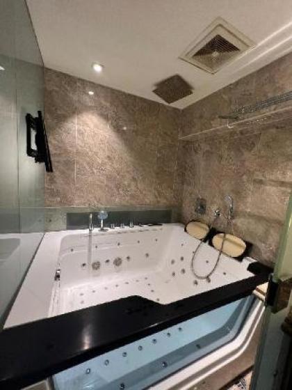 Rosa Black Baccara Suites W/Gym - image 17