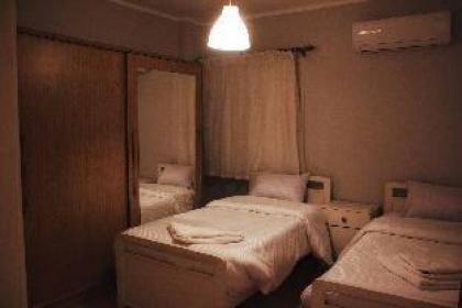 Lisianthus Blossom Hideaway 2BR - image 18