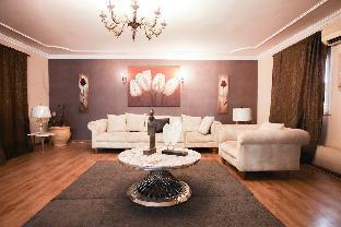 Angel Amber Kiss 2BR Apt - main image