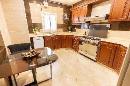 Hibiscus Haven Suite 3BR - image 9