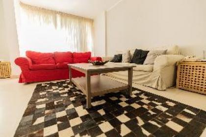 Lily Mint Comfy 3BR W/Sitting room TV Apartment - image 2