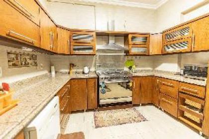 Charlie Brown Classic 3BR - image 13