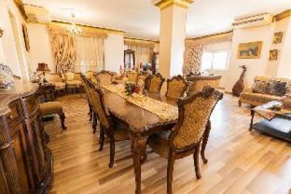 Charlie Brown Classic 3BR - image 20