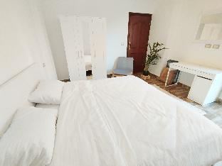 white Bear royal - main image