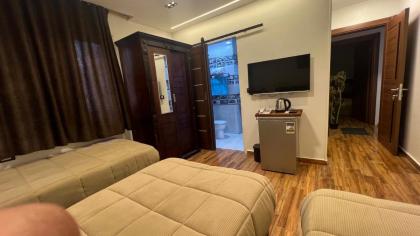 White Pyramids Inn - image 9