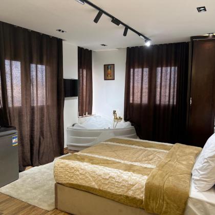 White Pyramids Inn - image 16