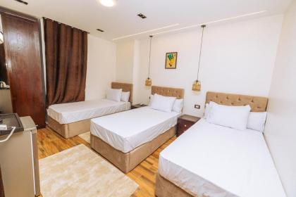 White Pyramids inn - image 24
