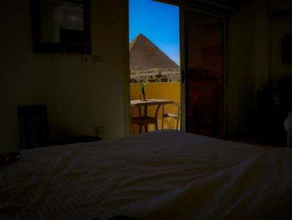 PYRAMIDS HOMELAND INN - image 17