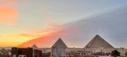 PYRAMIDS HOMELAND INN - image 19