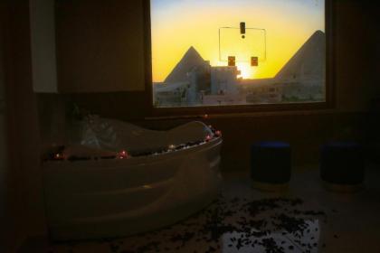 PYRAMIDS HOMELAND INN - image 8