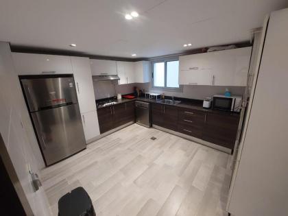 CFC Luxurious 4BR Apartment Remarkable value unbeatable Location - image 10