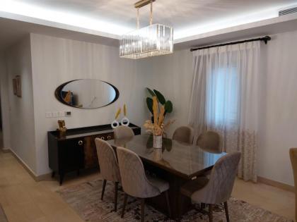 CFC Luxurious 4BR Apartment Remarkable value unbeatable Location - image 15