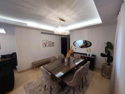 CFC Luxurious 4BR Apartment Remarkable value unbeatable Location - image 21