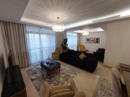 CFC Luxurious 4BR Apartment Remarkable value unbeatable Location - image 24