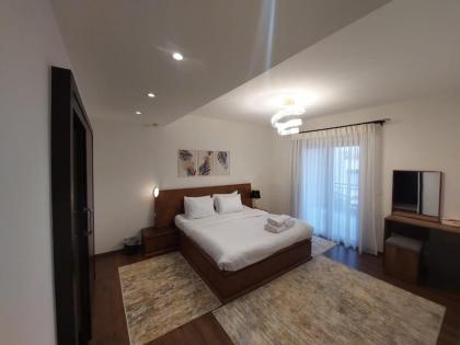 CFC Luxurious 4BR Apartment Remarkable value unbeatable Location - image 25