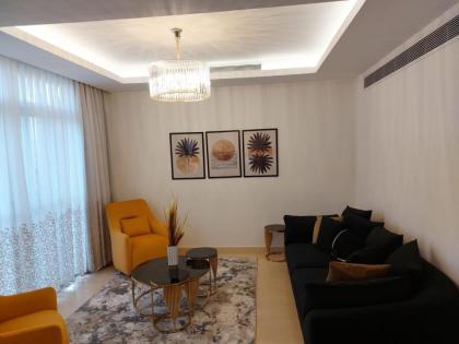 CFC Luxurious 4BR Apartment Remarkable value unbeatable Location - image 27