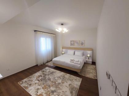 CFC Luxurious 4BR Apartment Remarkable value unbeatable Location - image 4